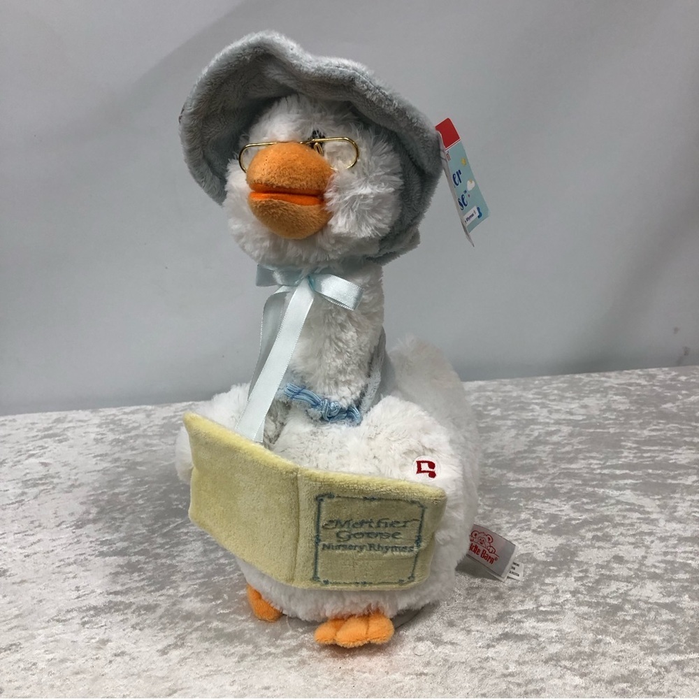 Cuddle Barn animated Mother Goose Nursery Rhymes